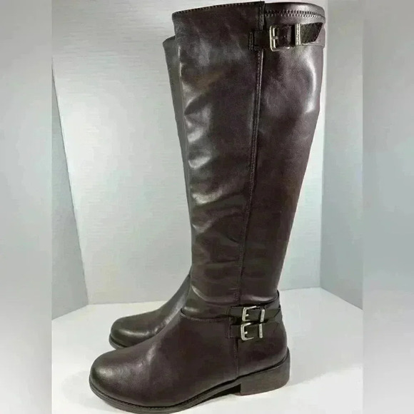 BCBG BOOTS size 9.5 M  - Picture 2 of 6